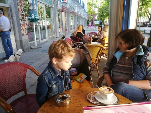 Café Eiscafe La Perla photo 3